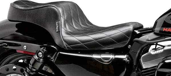 Harley Davidson Sportster 883 Iron XL 883 N [LE PERA] – sedačka Cherokee