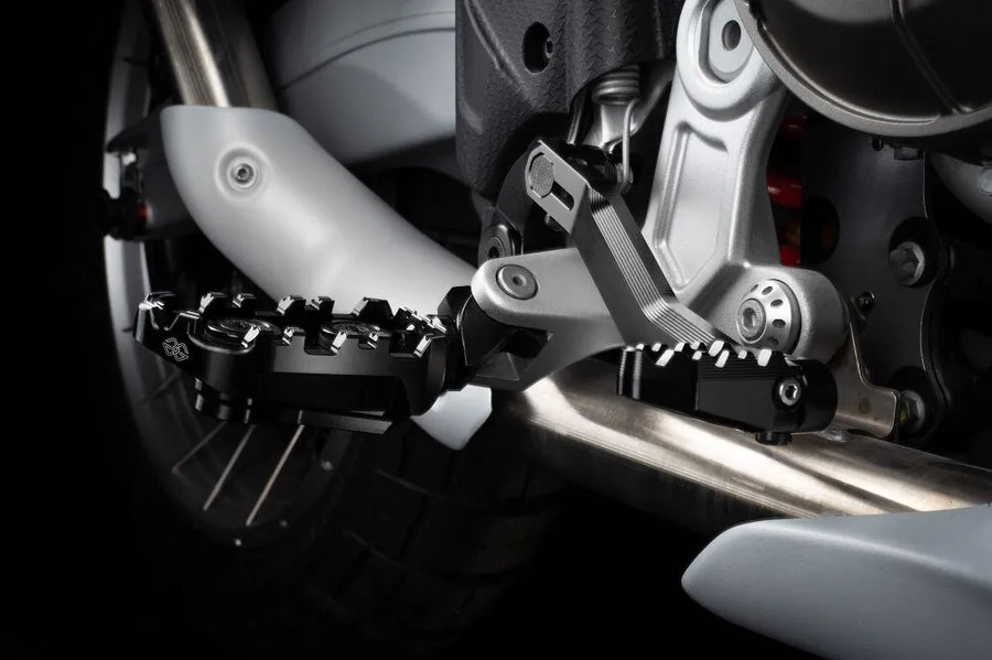 Aprilia Tuareg 660 [GILLES TOOLING] – Perspektivní pohled na brzdovou páku
