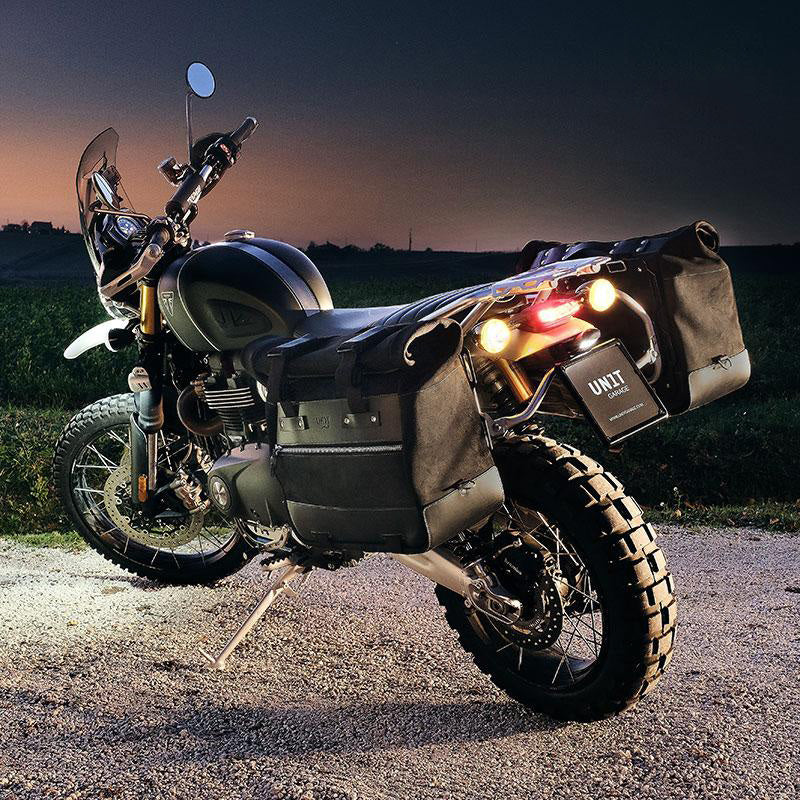 BMW F 900 GS [2023-] - Paar Cult-Seitentaschen aus Crust-Leder 40 l – 50 l + Aluminiumplatte + Aluminium-Kofferrahmen