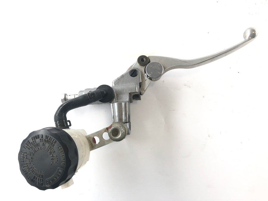 Ducati 900 SS [1992] - brzdové čerpadlo u předního brzdového čerpadla s brzdovou pákou