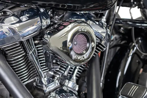 Harley-Davidson FLI 1868 Hydra-Glide Revival 114 [2024] - Air Stinger Stealth Luftfiltersatz – Oberfläche: Silber – Bild 10