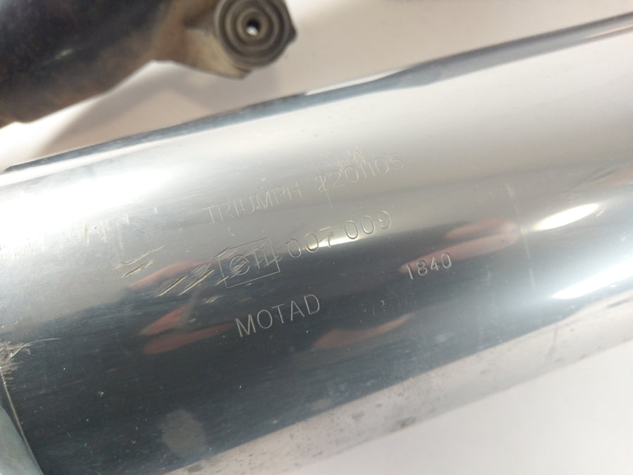 Triumph Trophy 1200 T300E [1996] - Tlumič výfuků vlevo a vpravo