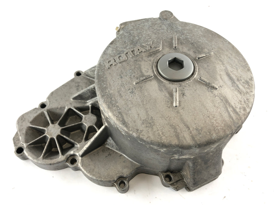 Can On The Spyder SM5 [2009] - Motor víko na levém poly poly kola
