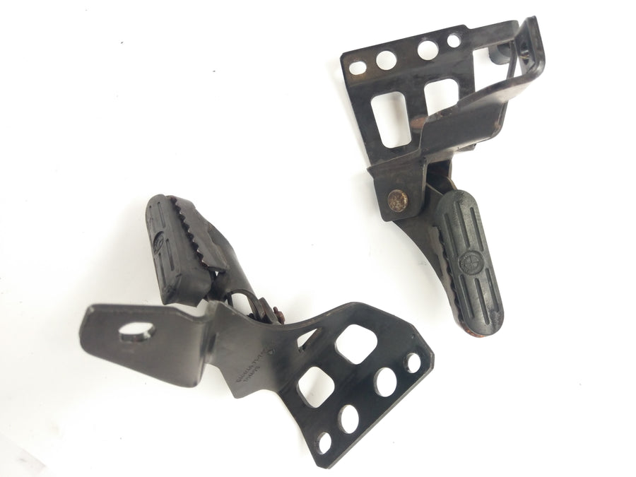 BMW F 650 GS R13 [2001] - Set Footrest Driver Footrest
