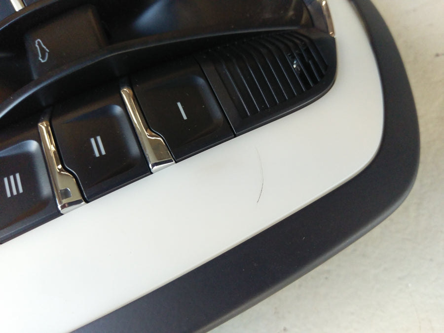 Porsche Panamera Turbo [2010] - Switch Roofing Sky Light Garáž pro bodování otvírák