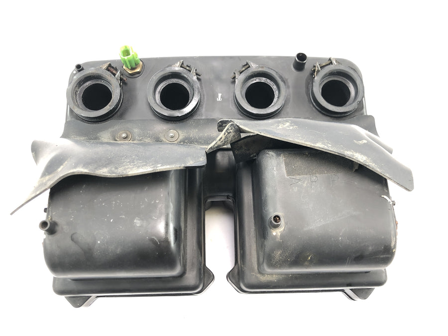 Yamaha GTS 1000 4FV [1997] - Airbox box vzduchového filtru se senzorem