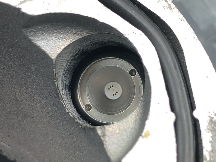 SWM RS 125 R B2 [2020] - sací potrubí vstřikovací tryska sací potrubí
