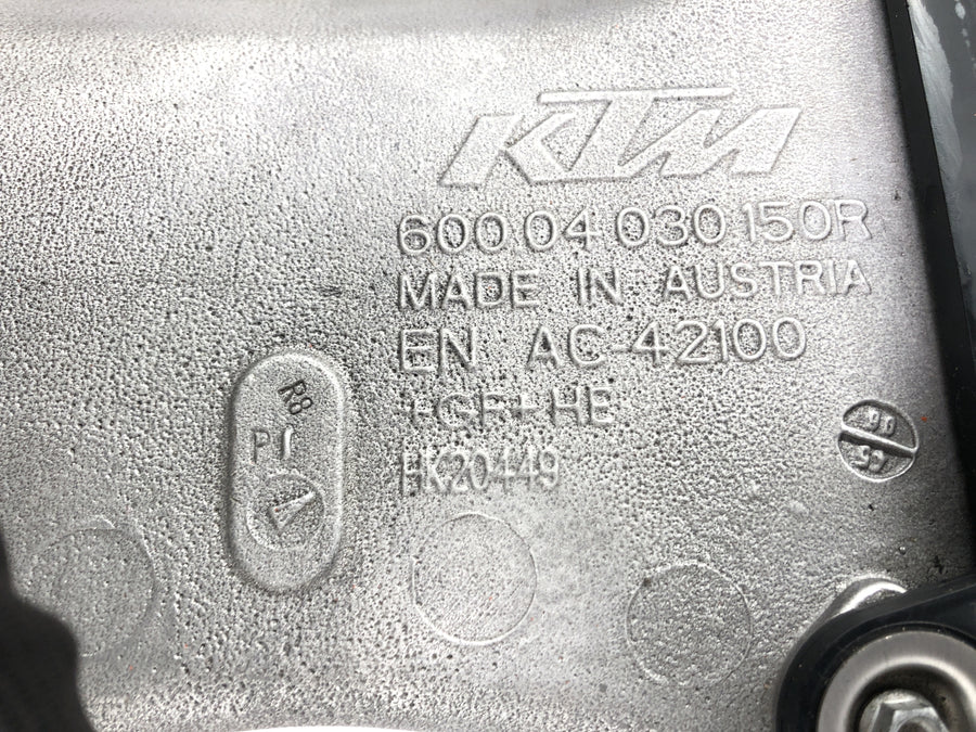 KTM 950 SM LC8 [2008] - Schwinge zadním kola