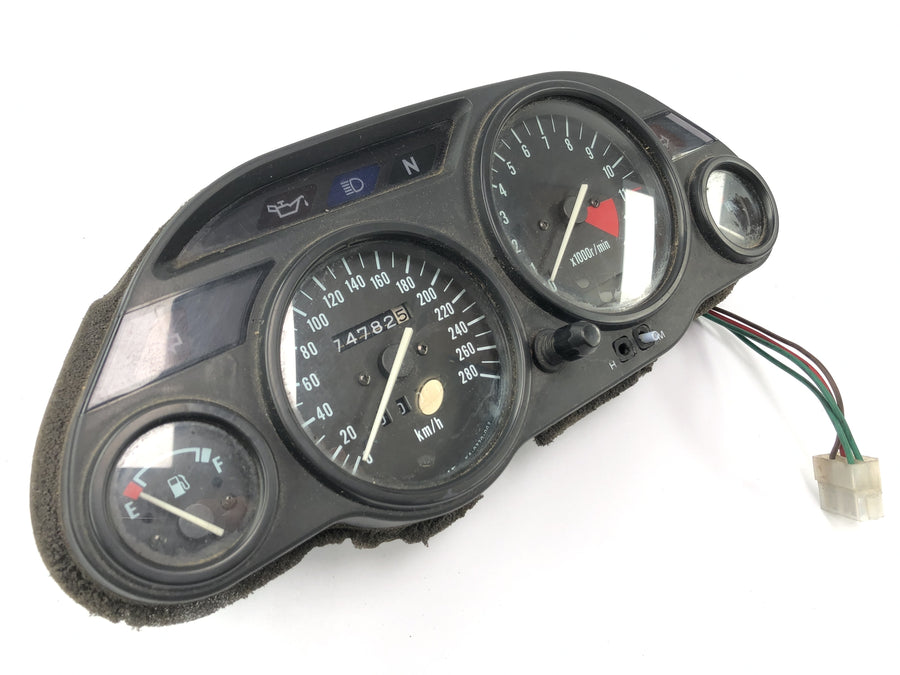 Kawasaki GPZ 1100 ZXT10E [1997] - Rychlostní displeje kokpitu nástroje Tachometer