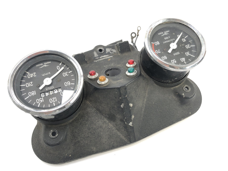 Moto Guzzi V7 Special [1971] - Tacho kokpit