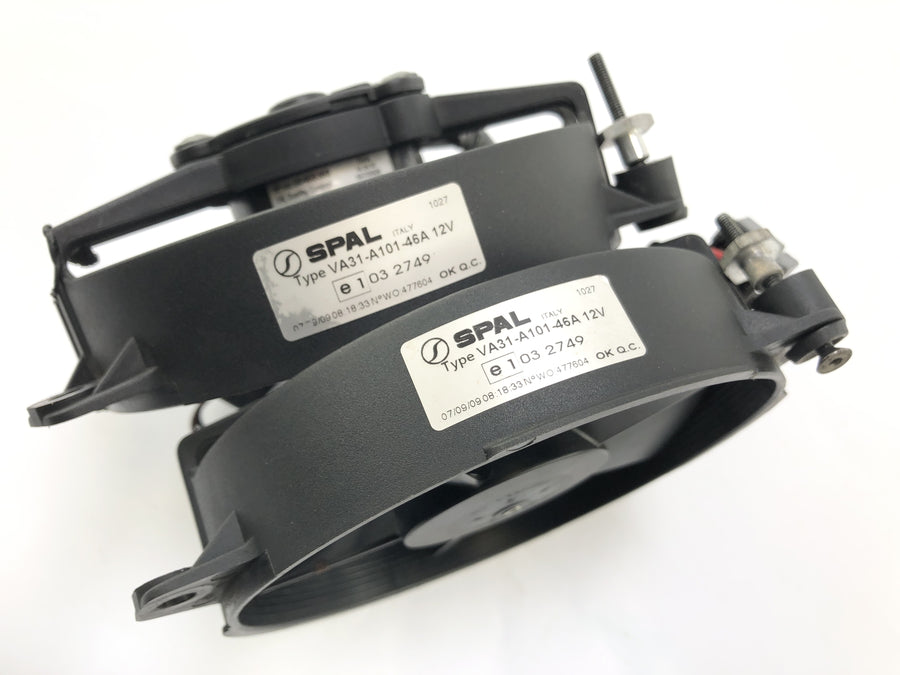 Aprilia RSV4 1000 [2010] - pár ventilátorů radiátoru