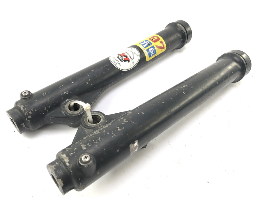 Yamaha XT 500 1U6 [1981] - Standpipes Telegabel vlevo a vpravo