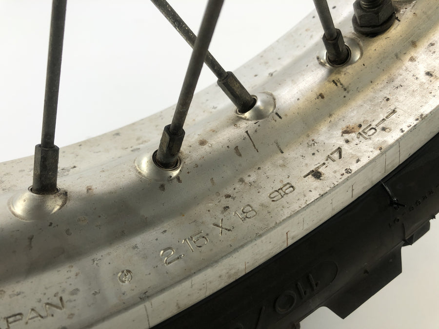 Yamaha XT 350 3YT / 55V [1990] - Ráz kola zadního kola s řetězem vzadu