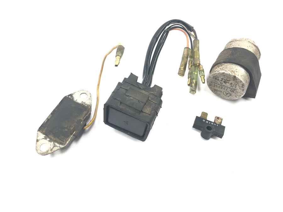Yamaha DT 175 2K4 [1982] - svazek elektroniky relé