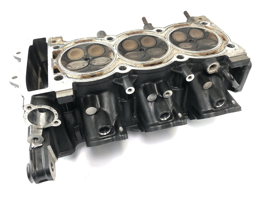 Triumph Speed Triple 1050 515NJ [2007] - těleso ventilů hlavy válců blok motoru