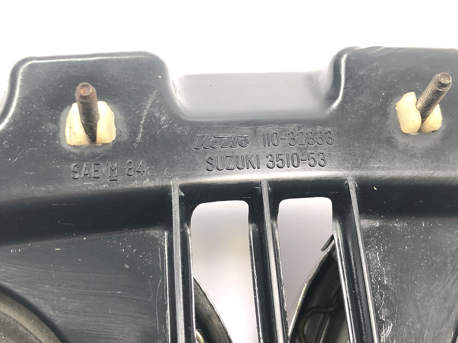 Suzuki GSX R 1100 GU74C [1987] - Přední světlomet dvojitý světlomet přední světlomet