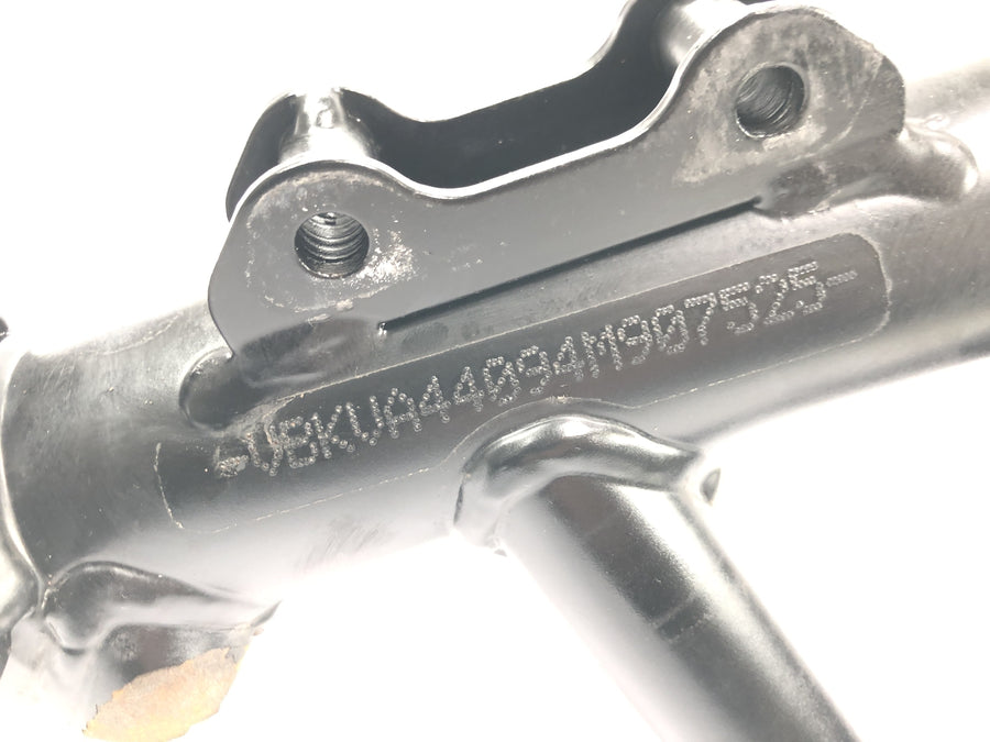 KTM 950 Adventure LC8 [2004] - Rám hlavy řízení s papíry