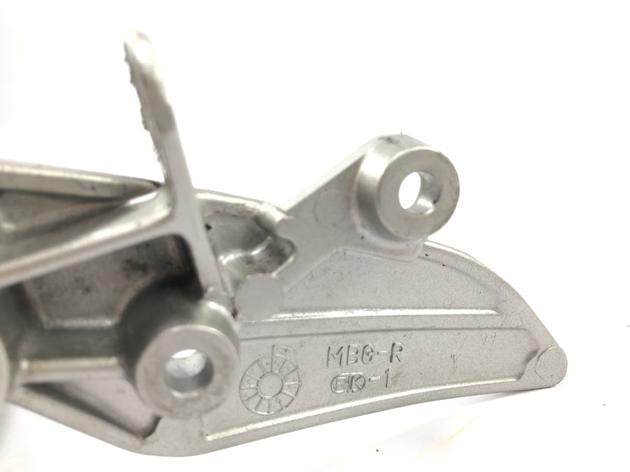 Honda VFR 800 FI RC46 [1999] - Držák stupaček řidiče stupaček držák stupaček pravý