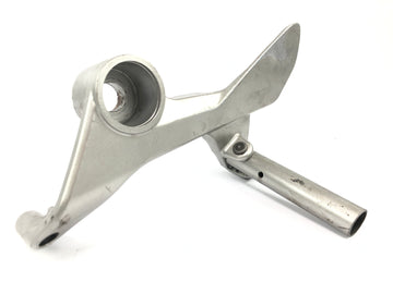Honda VFR 800 FI RC46 [1999] - Opěrka nohou řidiče Držák opěrky nohou levý