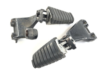 Yamaha V Max 1200 2we [1996] - Footrest řidiče s držákem na levé a pravé noze