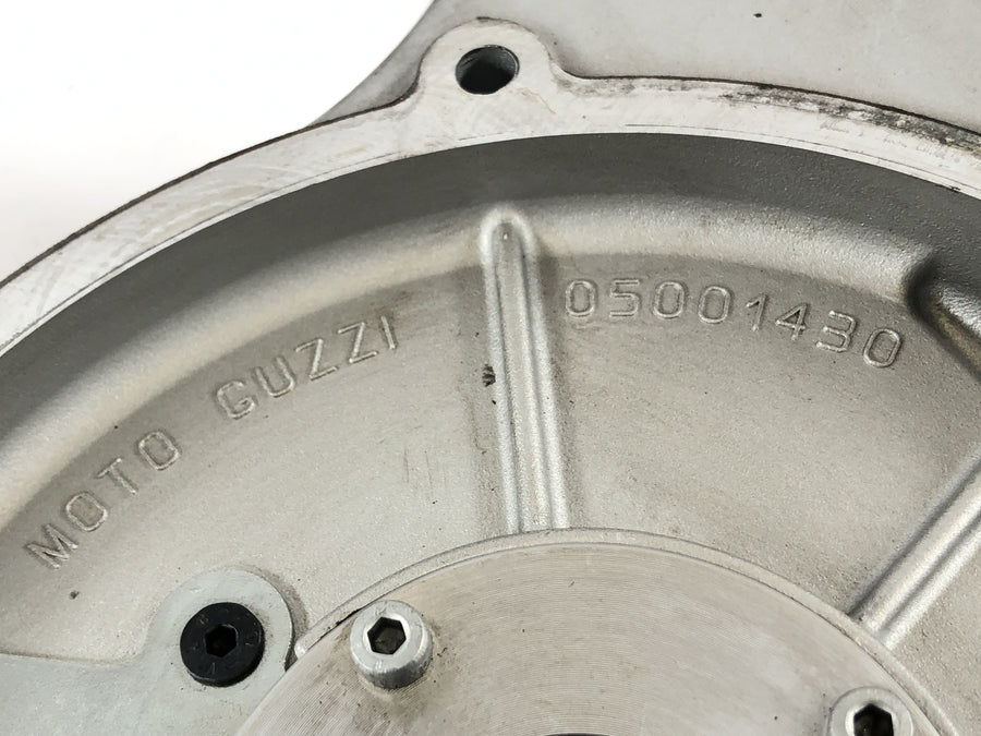 Moto Guzzi Norge 1200 [2006] - Motor víka na čele