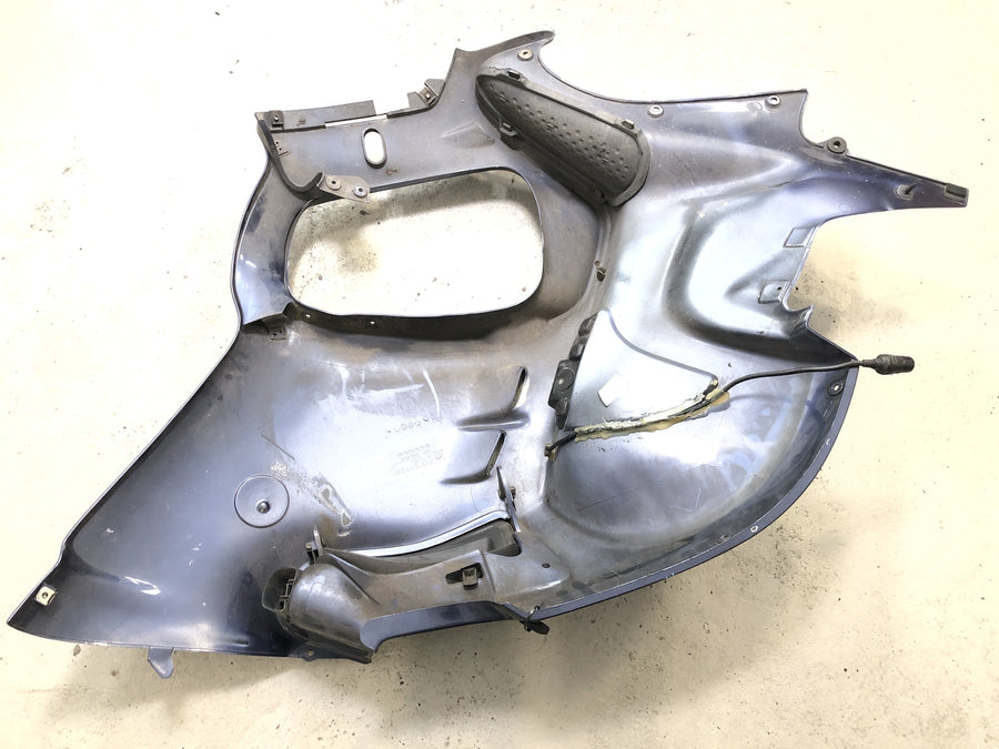BMW R 1150 RT R22 [2001] - Přední levý boční panel kapitoly