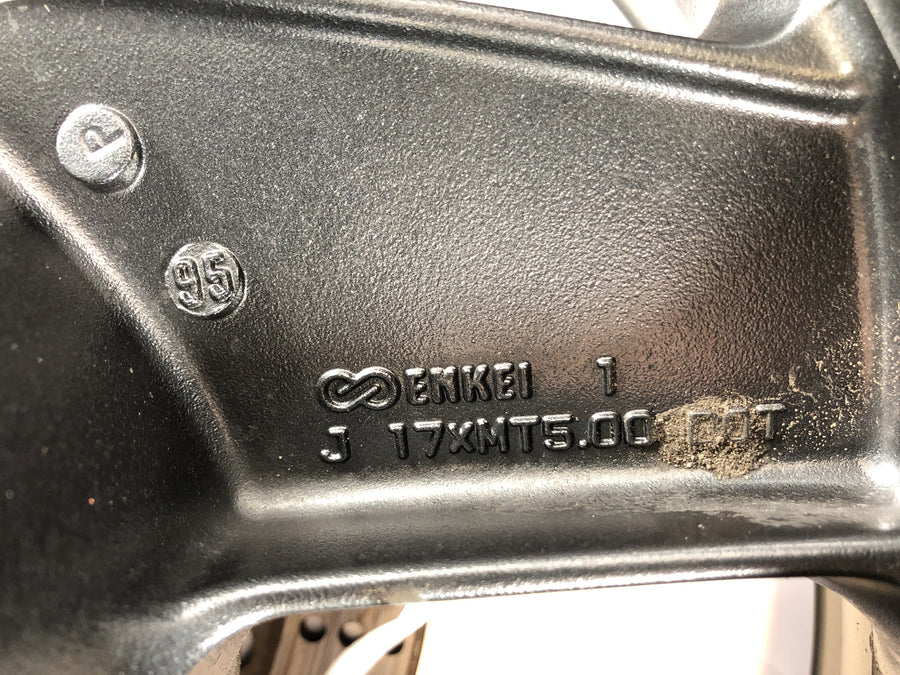 Kawasaki GPZ 1100 ZXT10E [1997] - Ráz zadního kola za sebou
