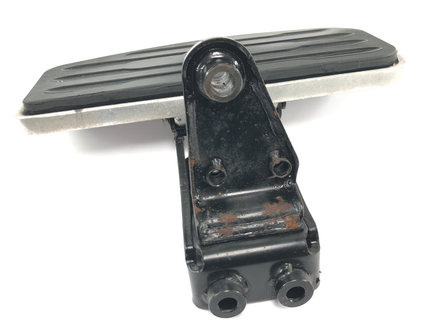 Yamaha XV 1600 Wild Star VP08 [2002] - stupačka řidič stupačka stupačka přední levá