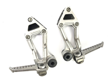 Kawasaki ZX -10 ZXT00B [1990] - Footrest Facility Socius Footrests vlevo a vpravo