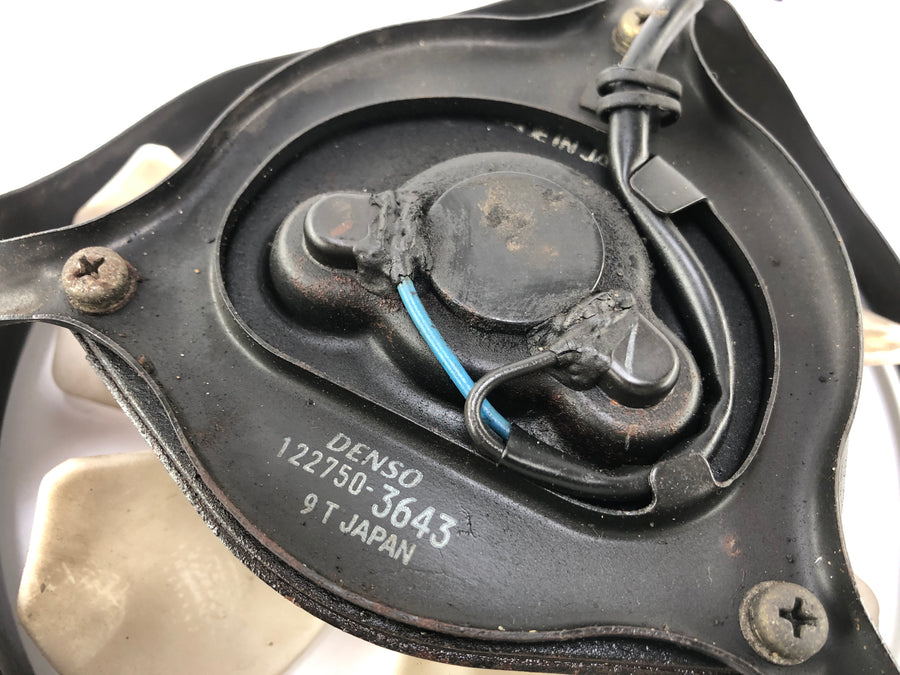 Triumph Daytona 955i T595 [1999] - chladičský ventilátor ventilátor