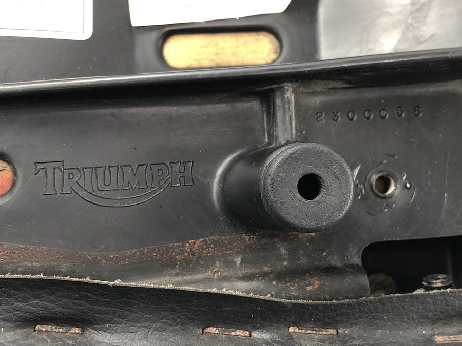 Triumph Daytona 900 T300D [1996] - originální sedák sedadla řidiče