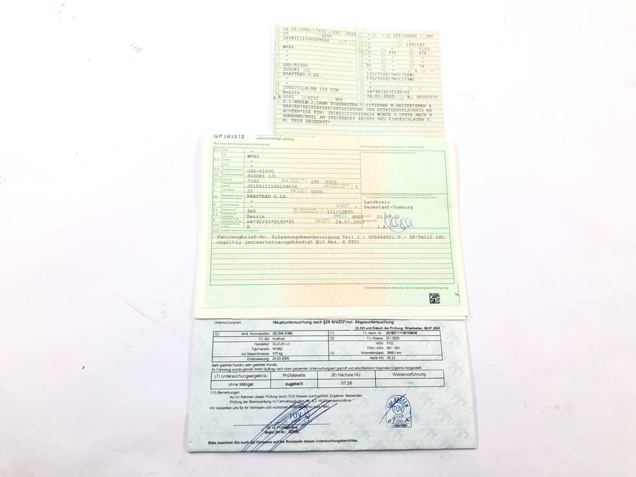 Suzuki GSX R 1000 WVBZ K3 [2003] - Rám s papírovým hlavním rámem