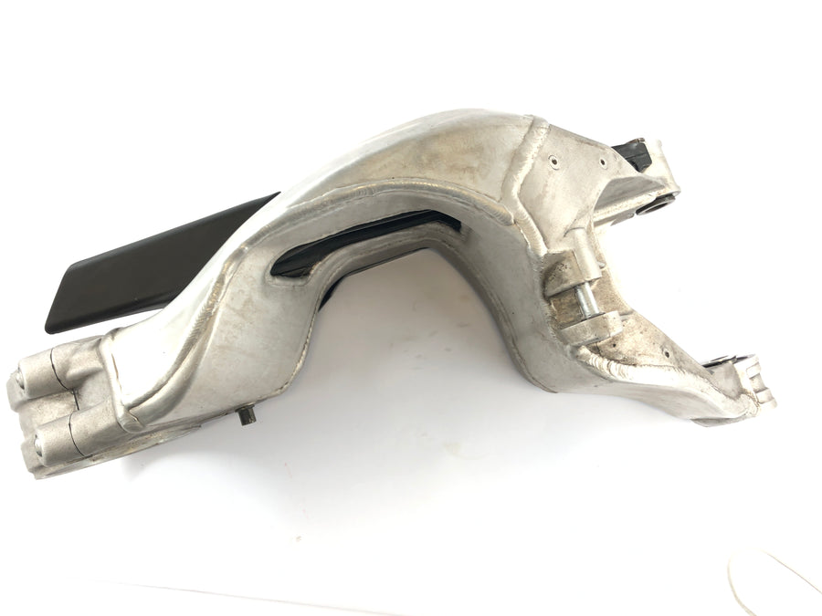 Ducati 1098 S H7 [2009] - Schwinge zadním kola