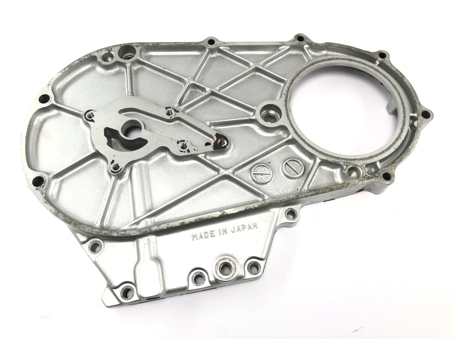 Yamaha XV 1600 Wild Star VP08 [2002] - kryt primárního pohonu uvnitř krytu motoru vpravo