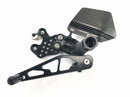 Suzuki GSX R 1000 WVB6 K6 [2006] - systém opěrky nohou Gilles Tooling se zprávou o opěrce nohou řidiče-3