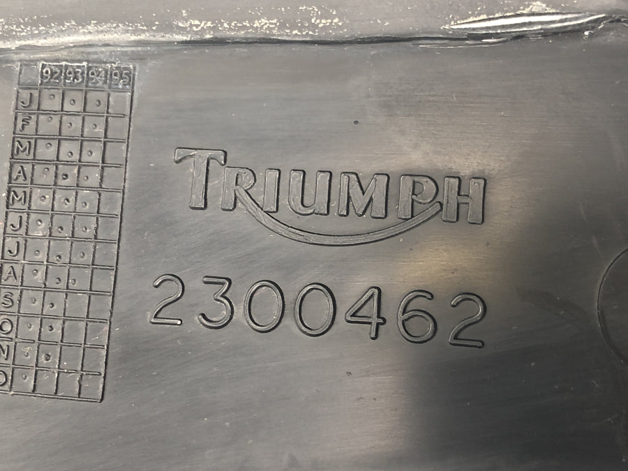 Triumph Daytona 900 T300D [1996] - vnitřní obložení krytu kokpitu vpředu