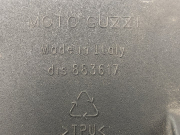 Moto Guzzi Stelvio 1200 8V [2016] - Přihrádka na baterie pryžová krabice na baterie s výtokem - 0