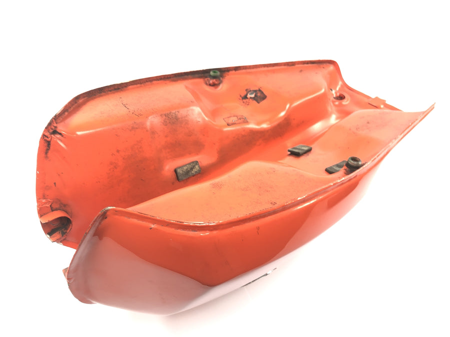 Laverda 1000 [1978] - Nádrž Benzínová nádrž Palivová nádrž Nádrž nádrž Kovová nádrž s uzávěrem nádrže