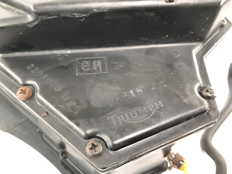 Triumph Bonneville T100 986MF [2012] - Box vzduchového filtru Kryt vzduchového filtru Airbox