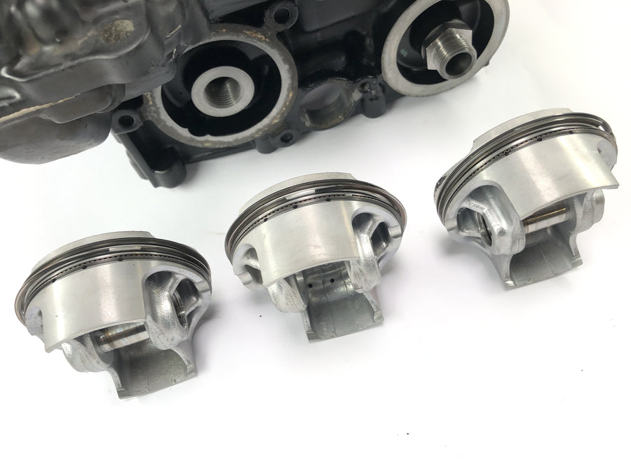 Triumph Street Triple R 675 D67LD [2010] - Motor Houses with Running Sockets and Pistons