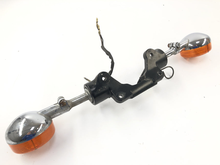 Yamaha XV 750 5G5 [1982] - TORN SIGNÁLNÍ S BRACKET na přední straně