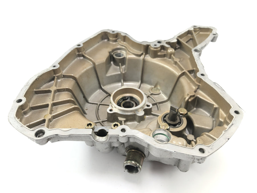 Ducati 999 H4 [2003] - Kryt krytu motoru s vodovodem pro vodní čerpadlo s vodovodním čerpadlem