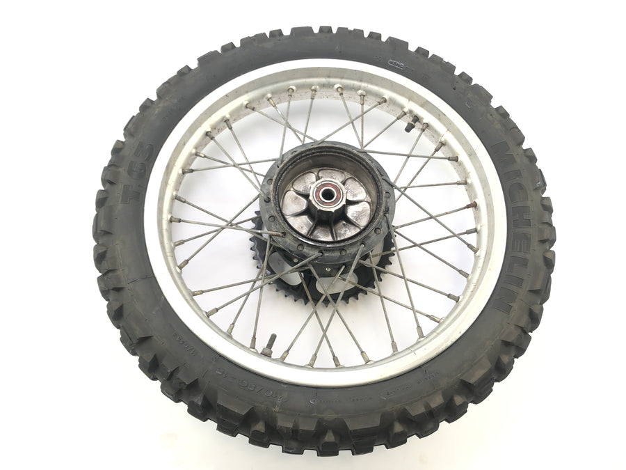 Yamaha XT 350 3YT / 55V [1990] - Ráz kola zadního kola s řetězem vzadu