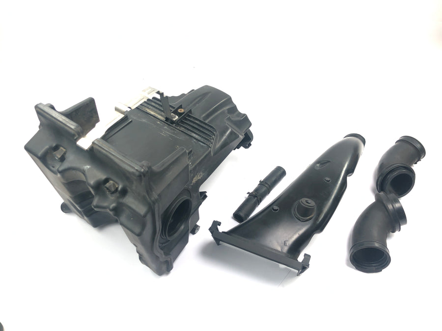 BMW R 1200 GS R12 K25 [2004] - Skříň vzduchového filtru, sací skříň, sací potrubí, sběrač vzduchu