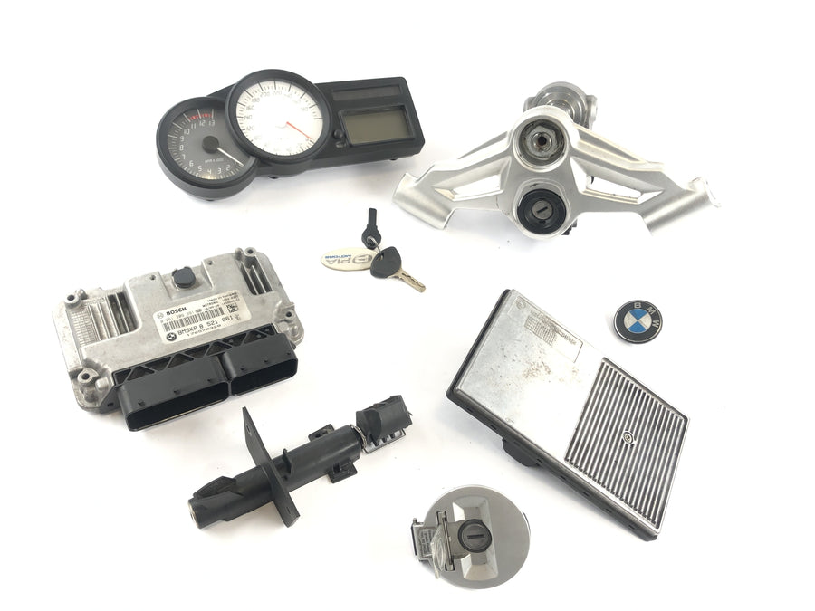 BMW K 1300 S K12S [2010] - zámečník Zündchlos CDI Tank Lock pro Gabelbrücke nad tacho kokpitem ECU