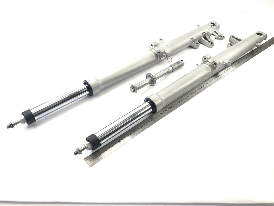BMW R 1150 RT R22 [2001] - Teleskopická vidlička s Telelever Front Axle
