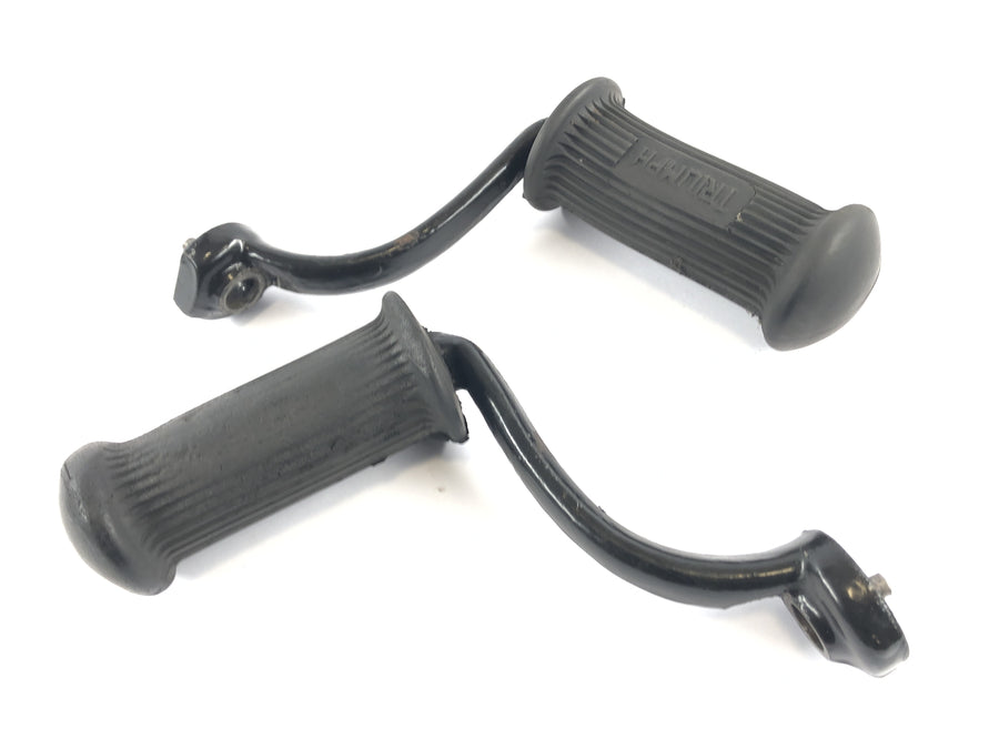 Triumph Bonneville T140V [1976] - Footrest's Driver's Footrests vlevo a vpravo