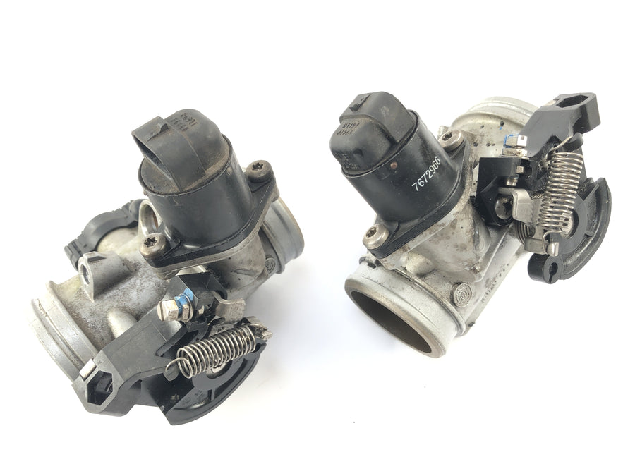 BMW R 1200 GS R12 K25 [2003] - Škrticí klapky doleva a pravé