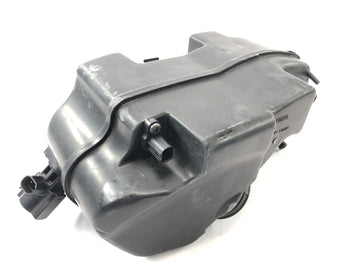 Suzuki VZ 1500 WVCU [2011] - Skříň vzduchového filtru Sací skříň skříně vzduchového filtru - 0