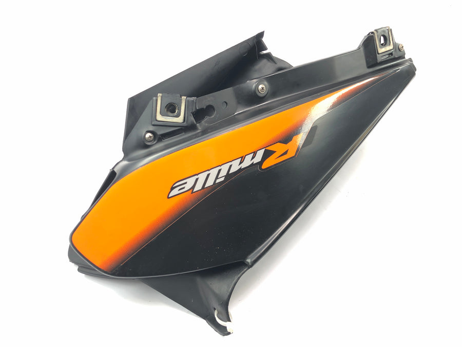 Aprilia RSV 1000 RP Mille [2001] - Potrubí sání vzduchu vpravo